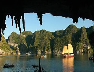 Croisière en jonque Lagoon dans la baie d'Halong